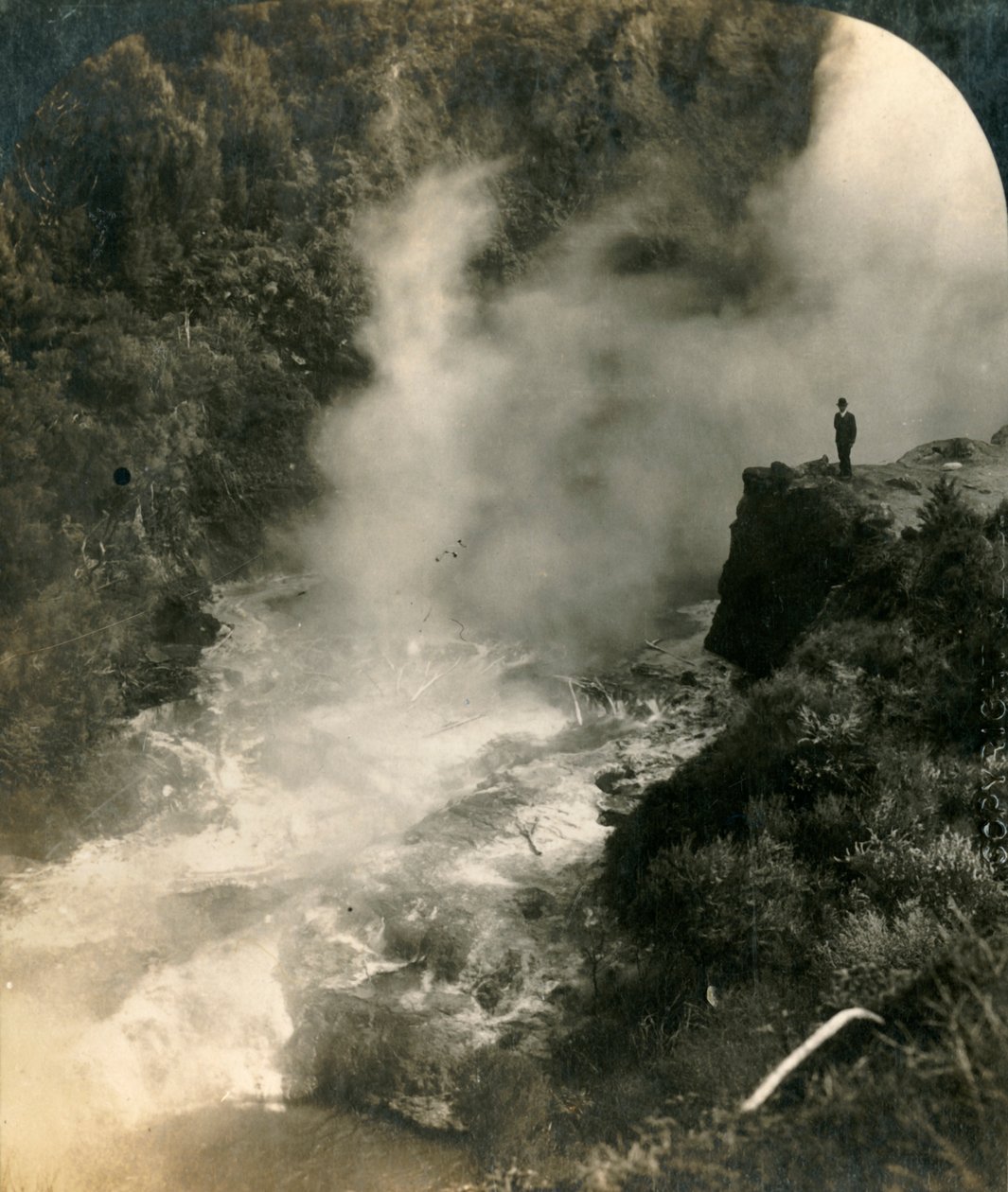 Champagnerkessel, Wairakei, Neuseeland, um 1909 von George Rose