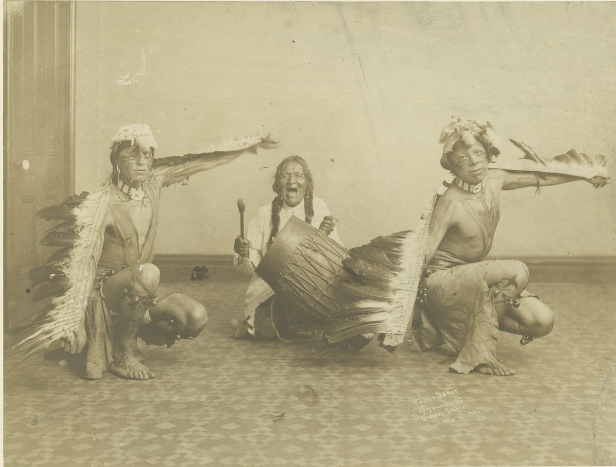 Drei Darsteller von Gerhard Sisters Studio