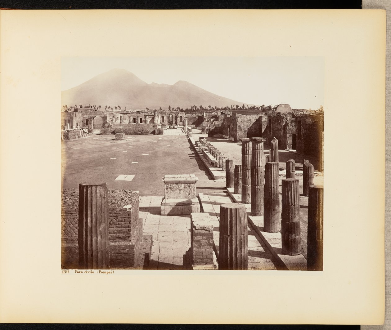Foro civile (Pompeji) von Giorgio Sommer