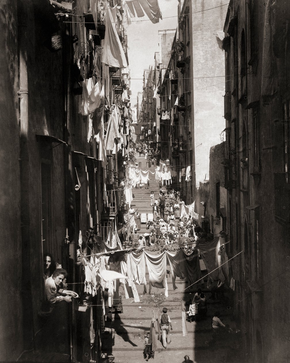 Straßenszene, Neapel, Italien von Giorgio Sommer