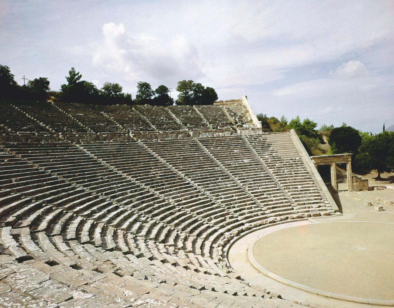 Ansicht des Theaters, ca. 360 v. Chr. von Greek School