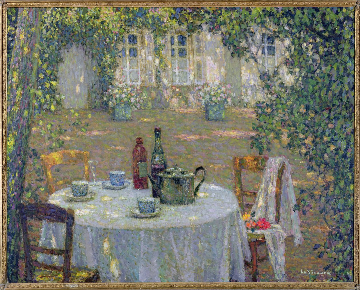 Der Tisch in der Sonne im Garten, Gerberoy, ca. 1911 von Henri Eugene Augustin Le Sidaner