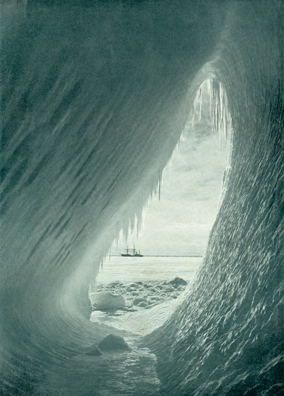 Der Arch Berg von innen, um 1910-1913, 1913 von Herbert Ponting