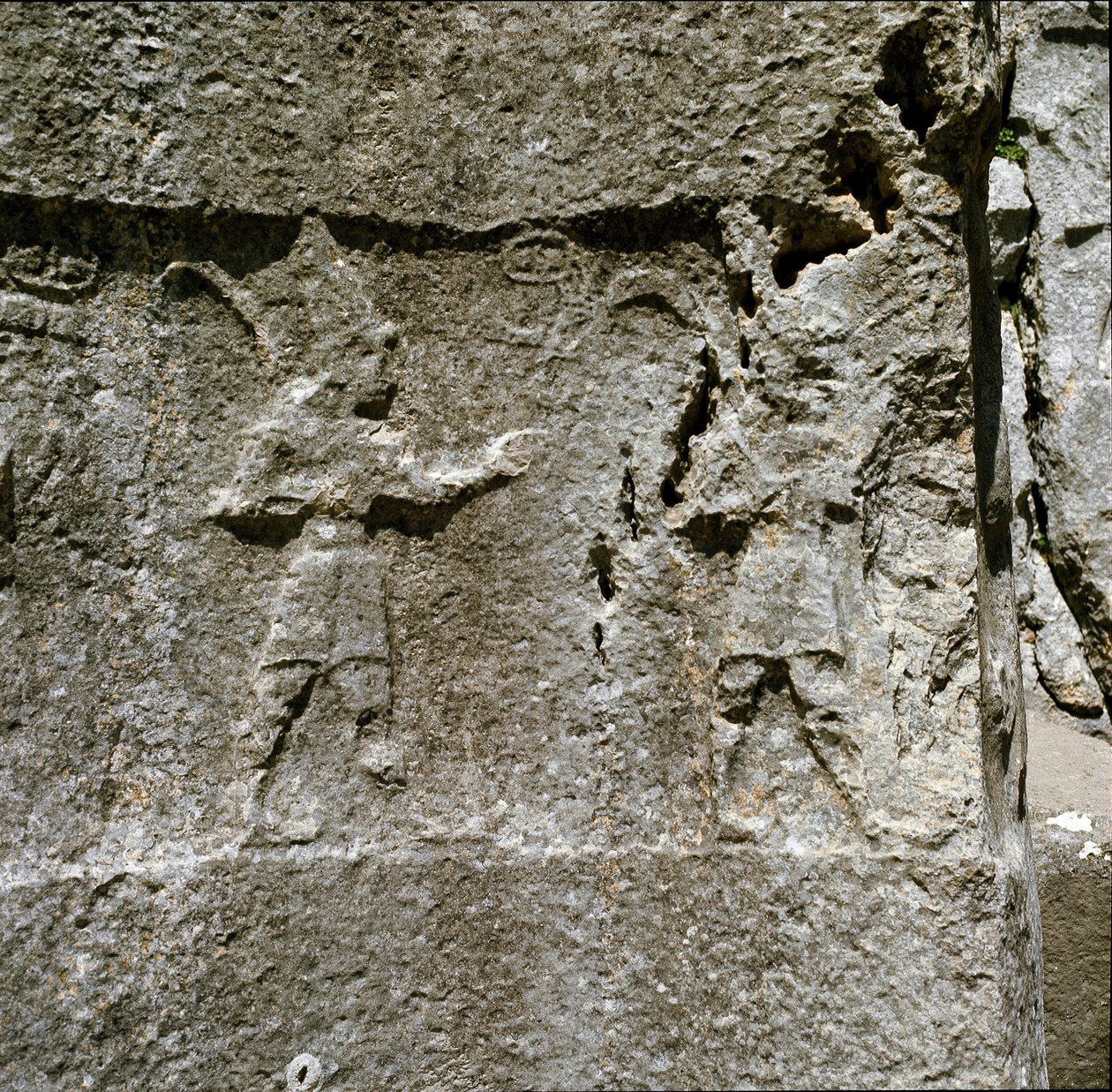 Flachrelief mit zwei Figuren. Um 1250-1220 v. Chr. von Hittite