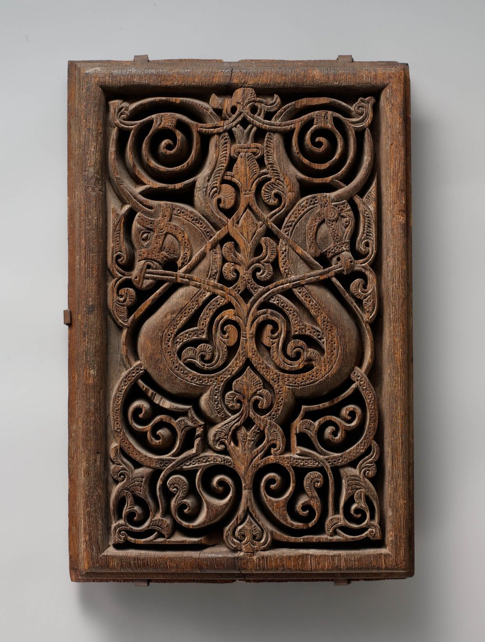 Tafel mit Pferdeköpfen von Islamic School