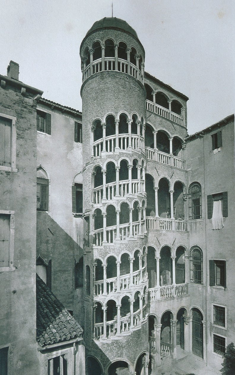 Blick auf Palazzo Contarini del Bovolo von Italian Photographer