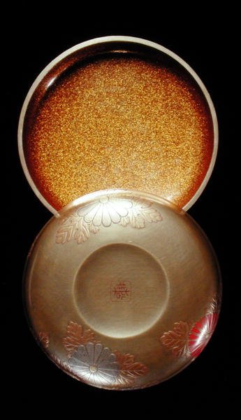 Schachtel und Deckel (Goldlack) von Japanese School
