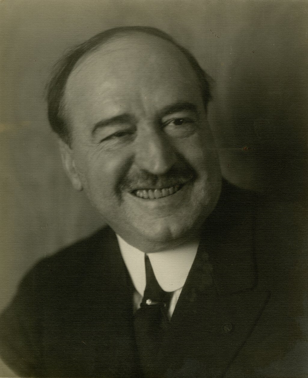 Vincente Blasco Ibanez, ca. 1905-21 von Jessie Tarbox Beals