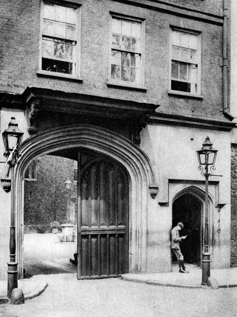 Tor aus dem 16. Jahrhundert zur Charterhouse, London, 1926-1927 von Joel