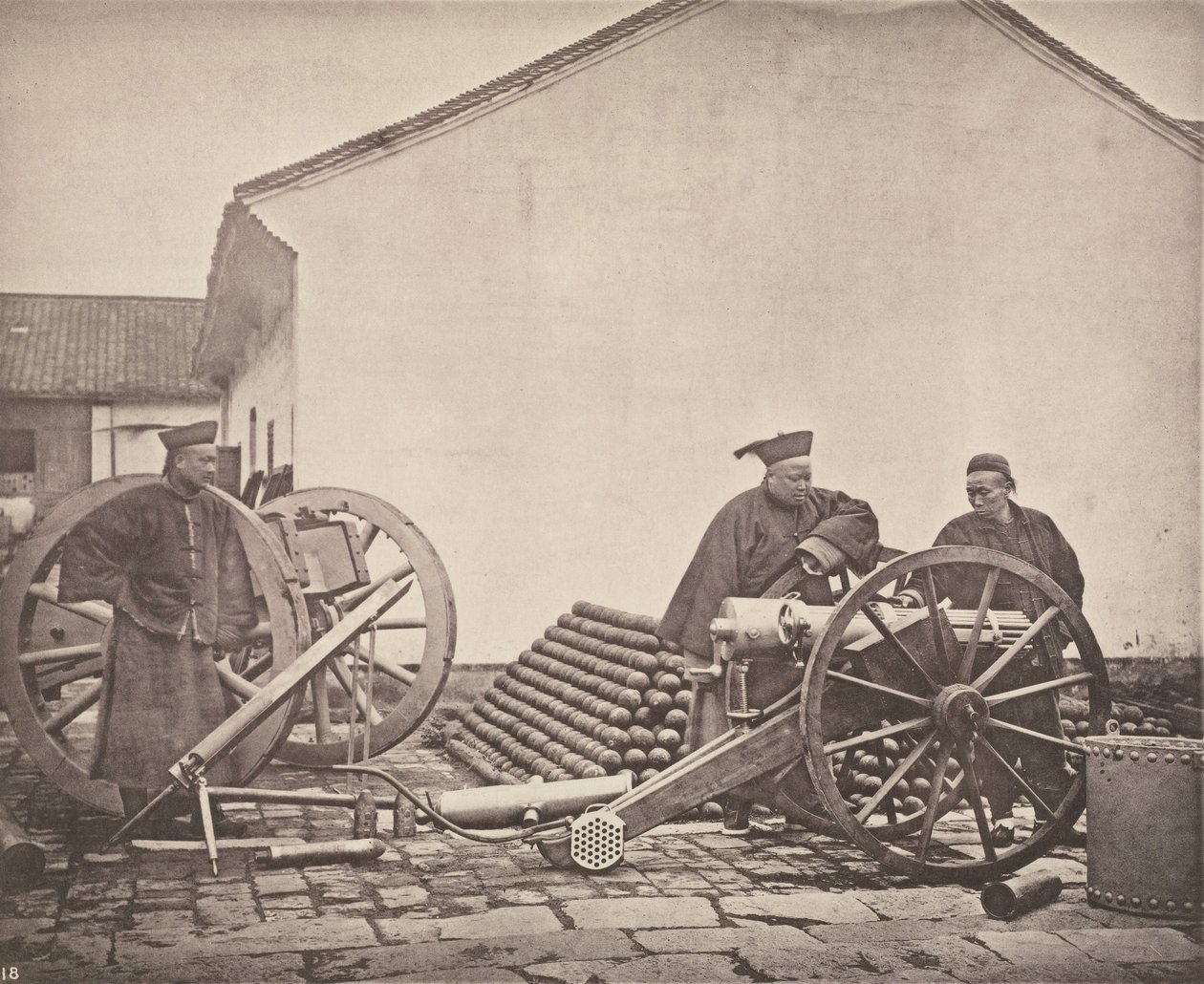 Szene im Nanking Arsenal von John Thomson