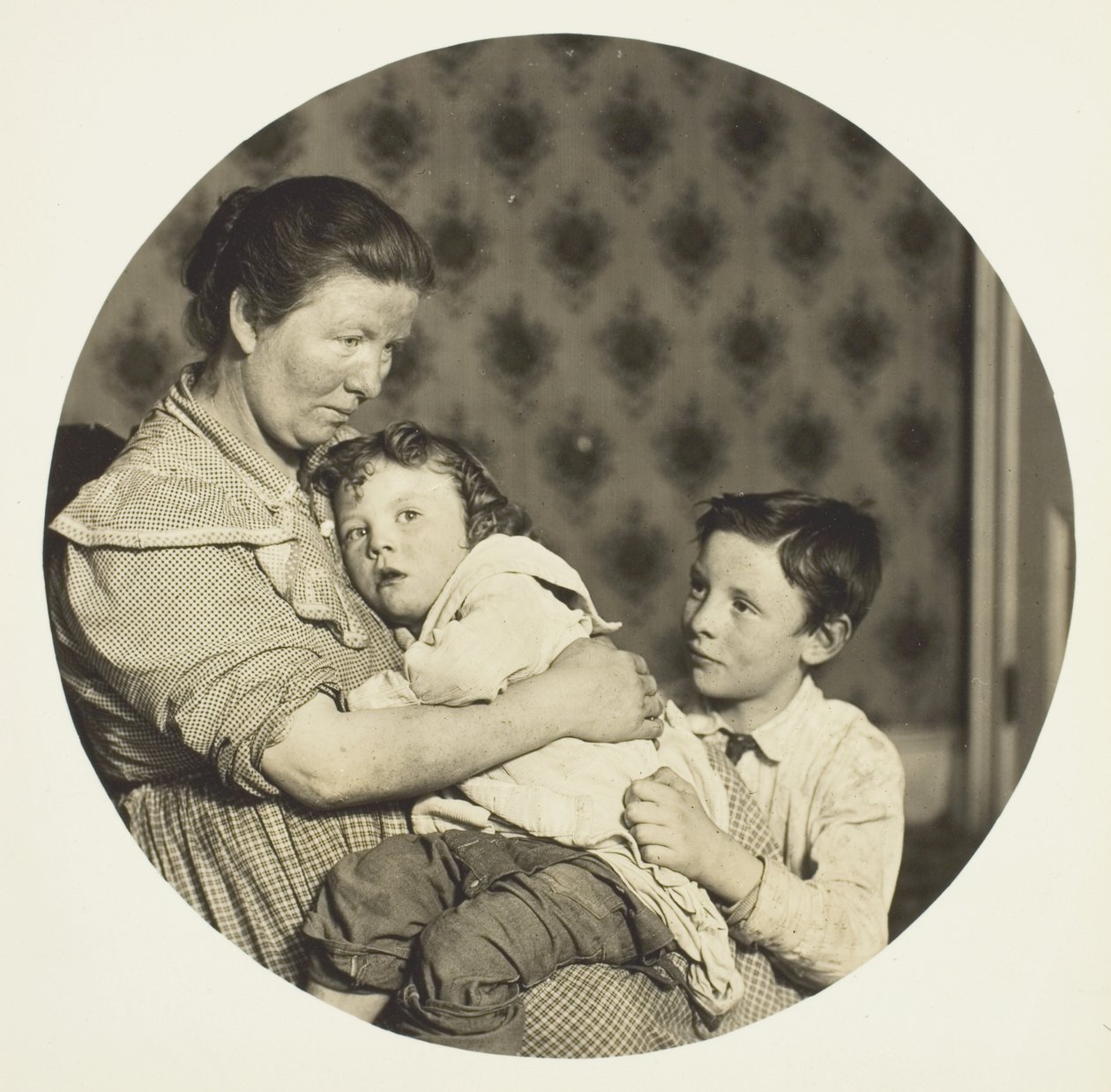 Eine Madonna der Mietskasernen von Lewis Wickes Hine