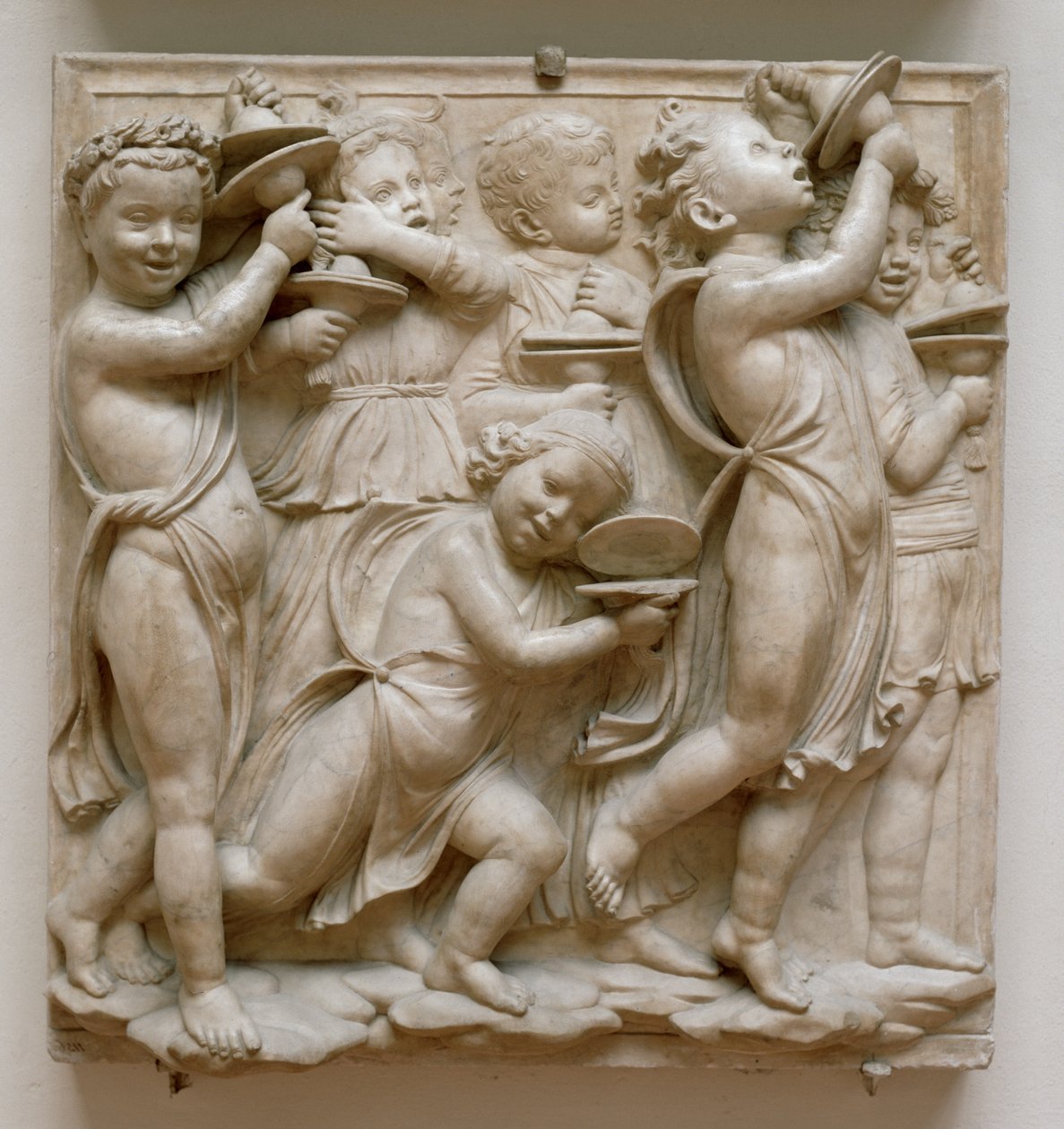 Putti spielen Becken, Detail von der Cantoria, ca. 1432-38 (Marmor) von Luca Della Robbia