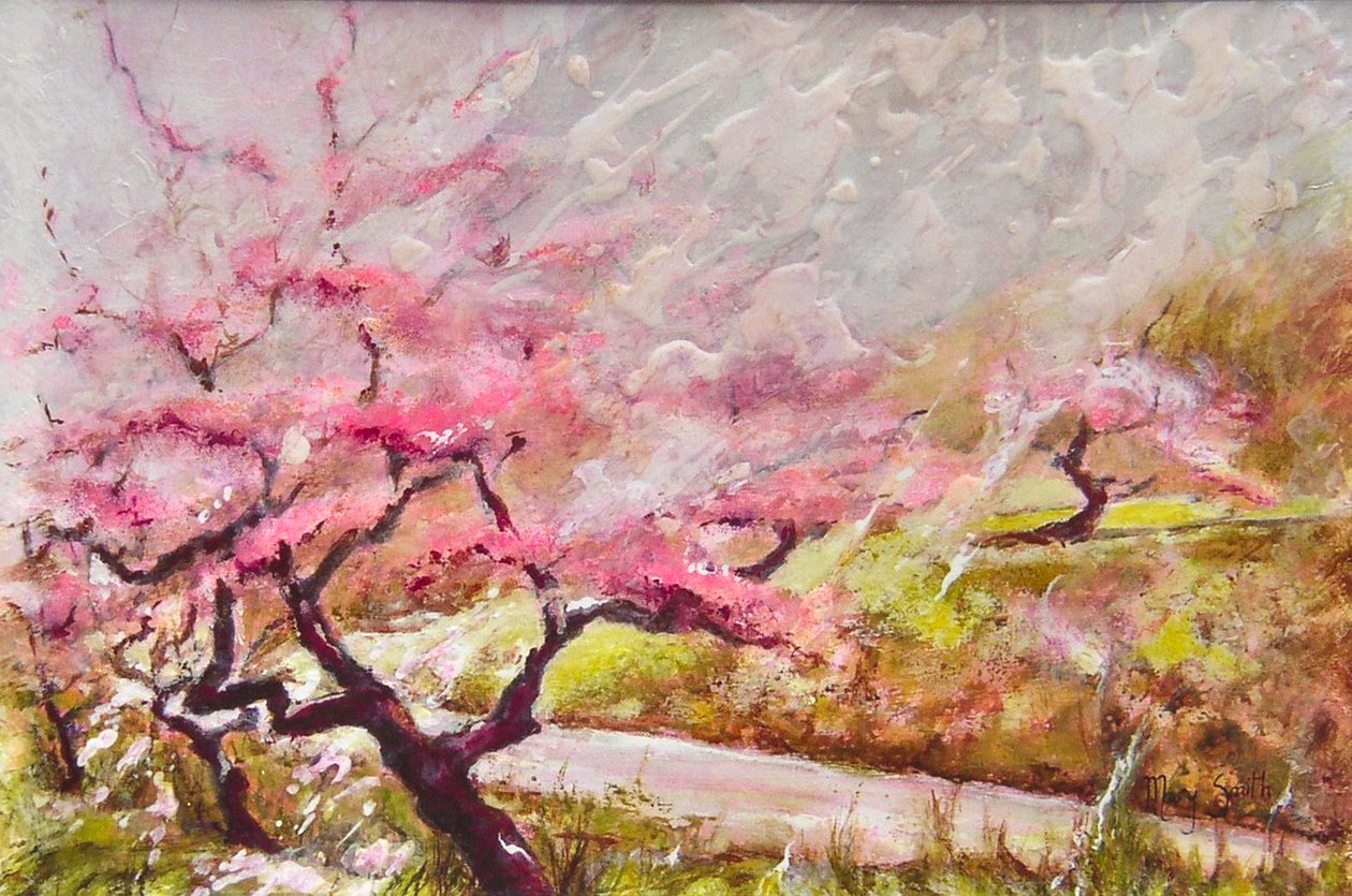 Mandelblüte in den Bergen von Mary Smith