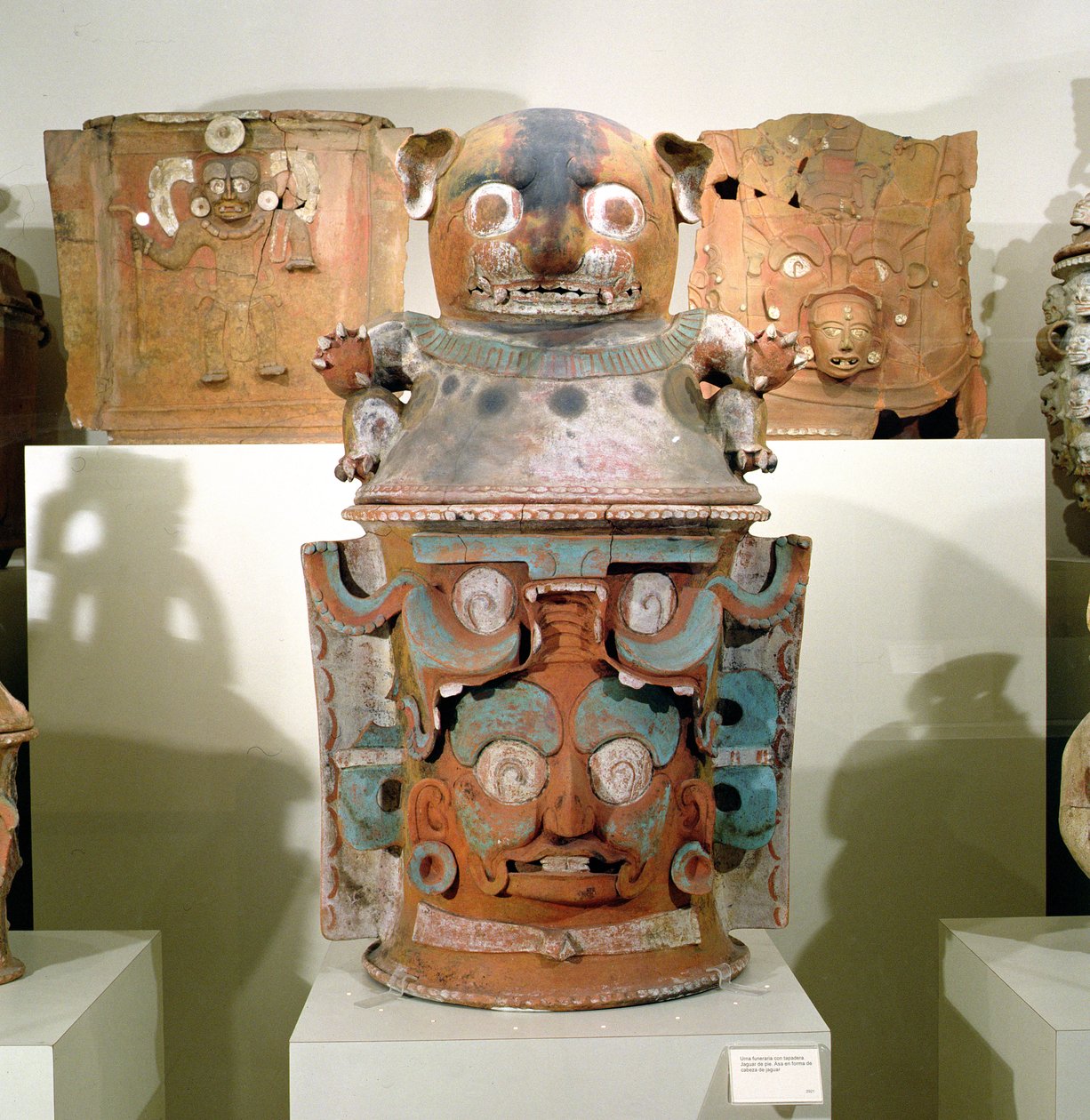 Ixil-Graburne mit felinem Deckel, Nebaj, Guatemala, Spätklassik (900-1200) von Mayan