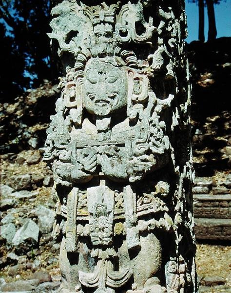Stele, aus dem Großen Hof der Stelen, ca. 736 n. Chr. von Mayan