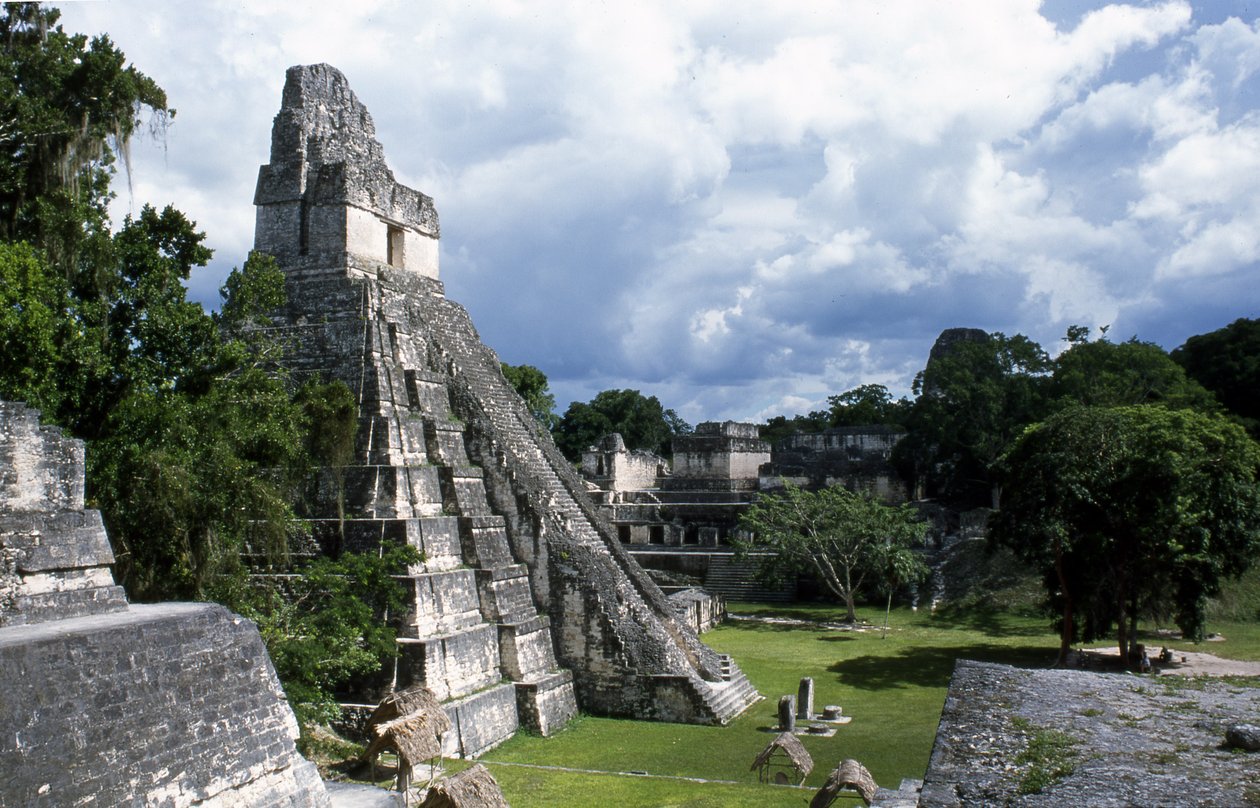 Ansicht des Tikal-Tempels 1, Spätklassische Periode 600-900 n. Chr. von Mayan