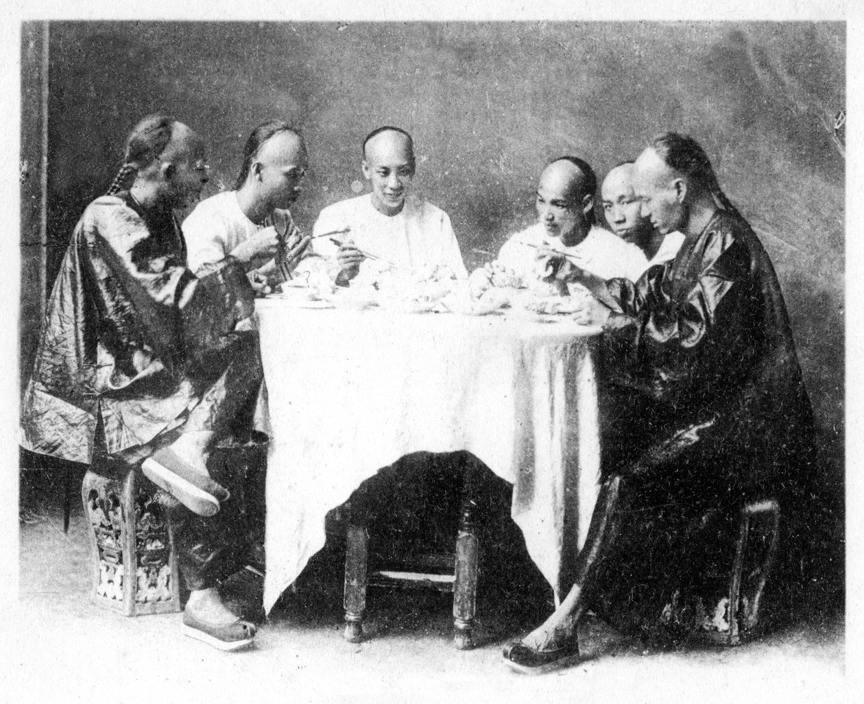 Essenszeit, Hongkong, China, ca. 1900er von Mee Cheung