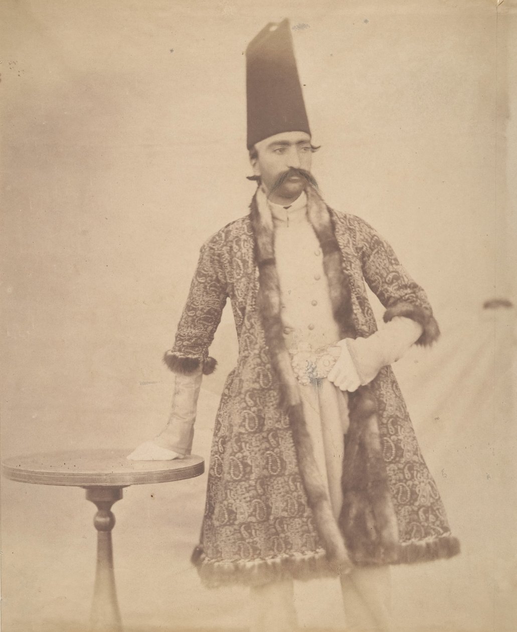 [Naser al-Din Shah], 1840er-60er Jahre von Possibly by Luigi Pesce.