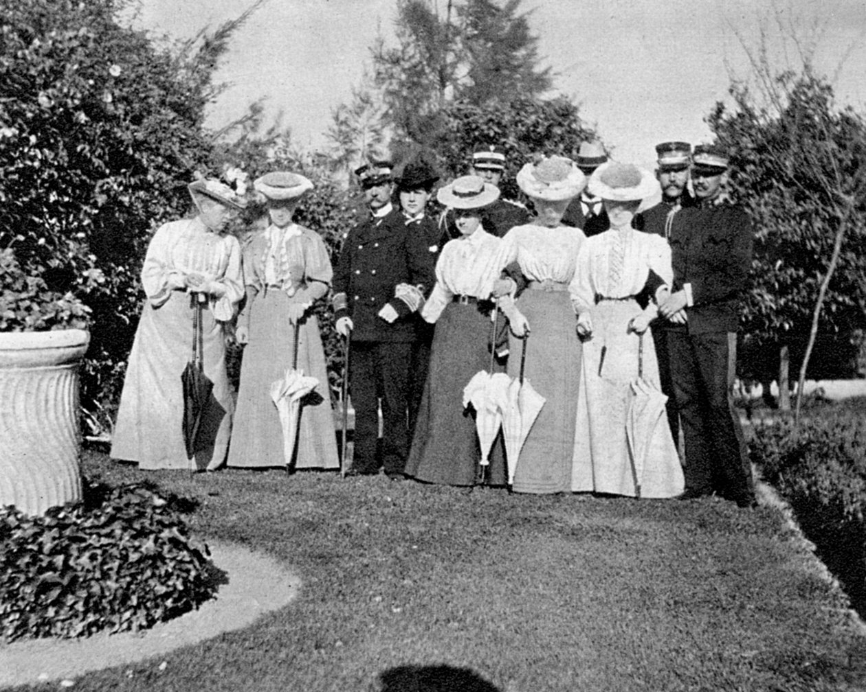 Familiengruppe in Athen, 1908 von Queen Alexandra