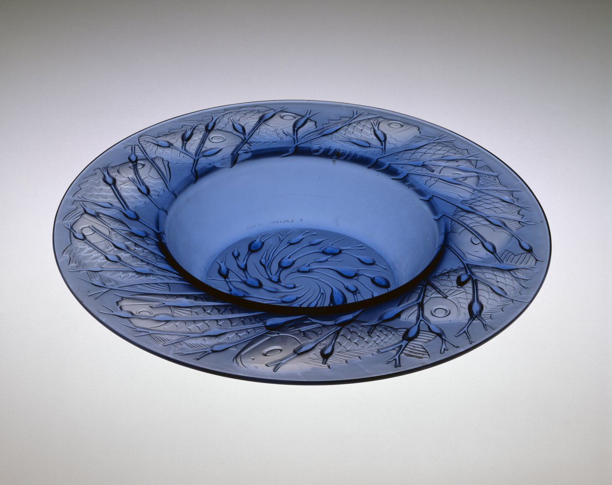 „Anvers“-Schale, entworfen am 21. März von Rene Jules Lalique