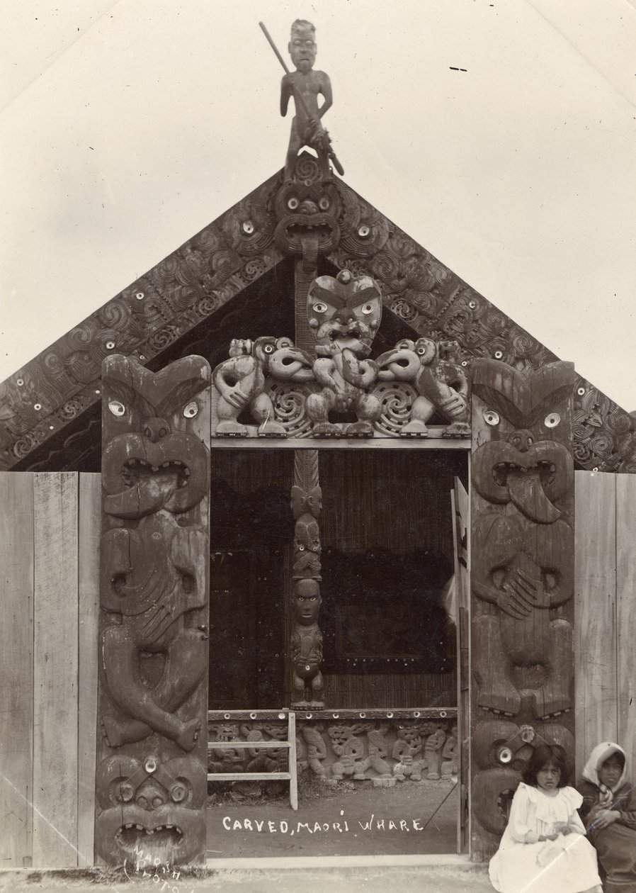 Geschnitztes Maori-Whare, ca. 1900 von Robert Marsh