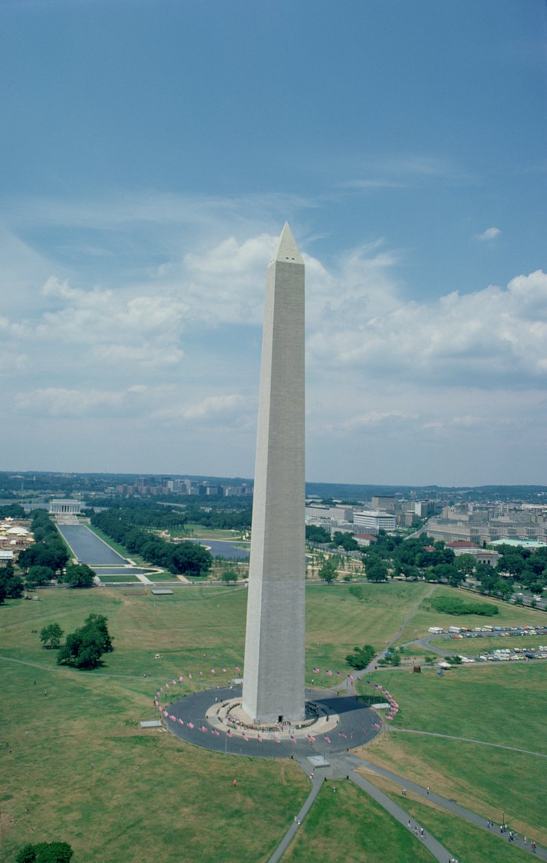 Das Washington Monument, erbaut 1848-85 von Robert Mills