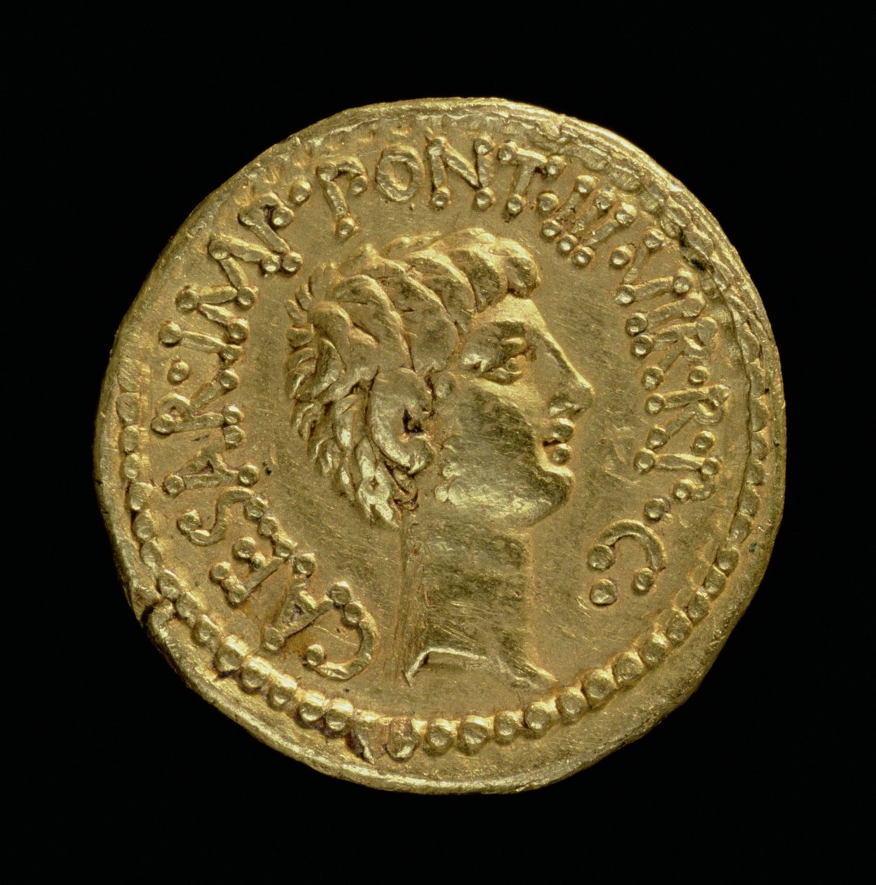Aureus (Rückseite) geprägt von Marcus Antonius mit dem Kopf von Octavian (63 v. Chr.-14 n. Chr.) Inschrift: CAESAR IMP PONT III VIR R P C von Roman