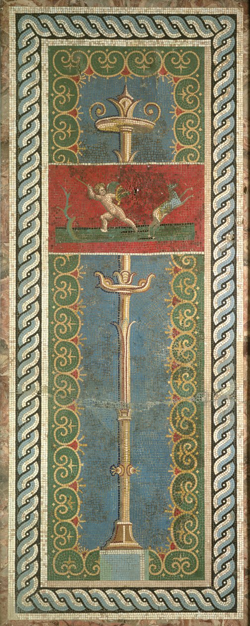 Kandelaber mit ornamentalem Motiv von Roman