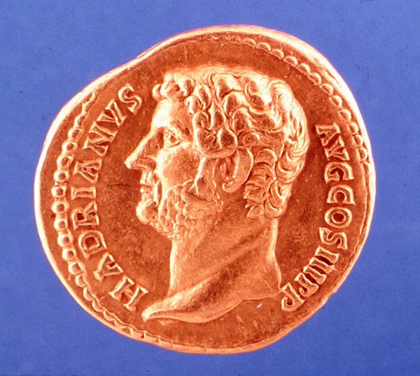 Münze mit Darstellung von Kaiser Hadrian (Gold) von Roman