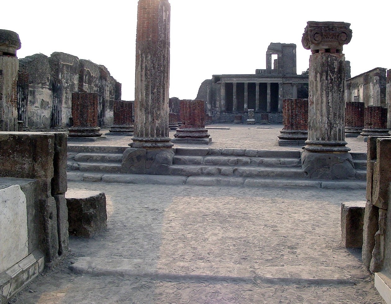 Eingang zum Forum von Roman