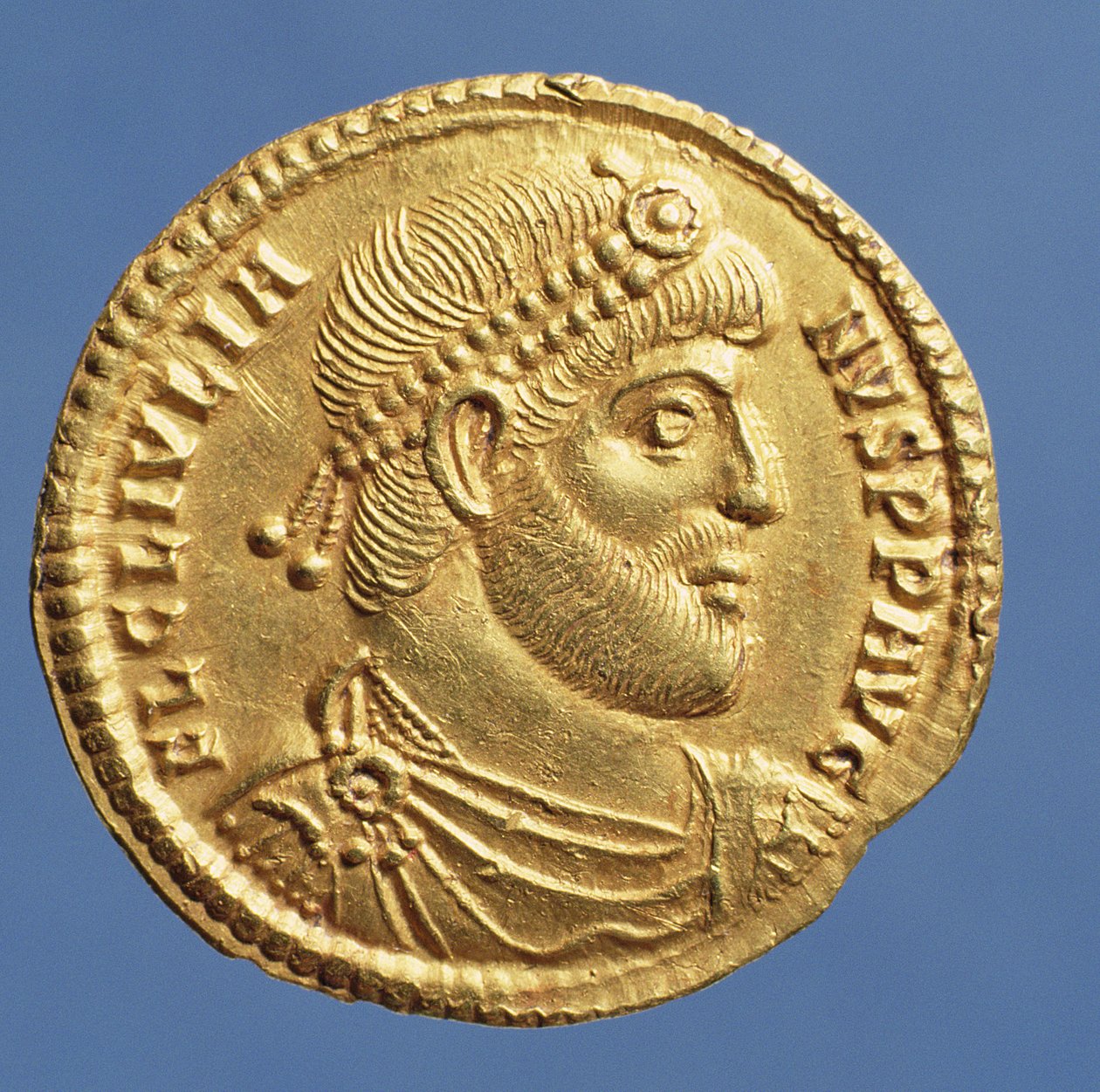 Solidus (Vorderseite) von Julian dem Abtrünnigen (361-363) drapiert, geharnischt, mit Diadem. Inschrift: FL CL IVLIANVS P P AVG von Roman
