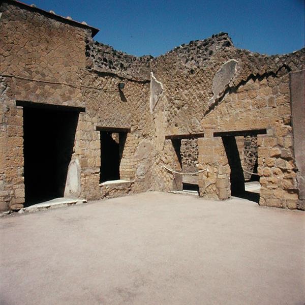 Haus des Skeletts von Roman Roman