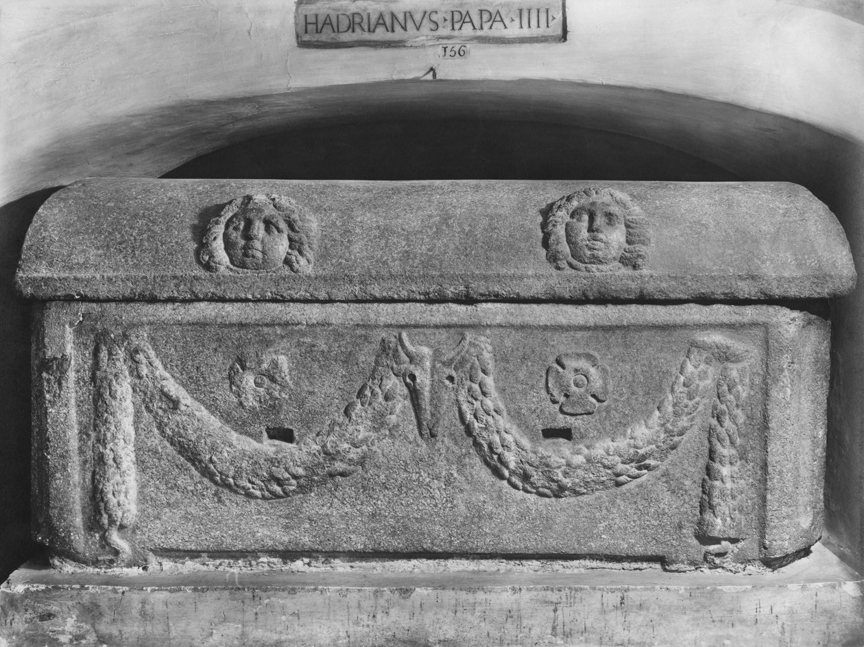 Sarkophag von Papst Adrian IV. von Roman