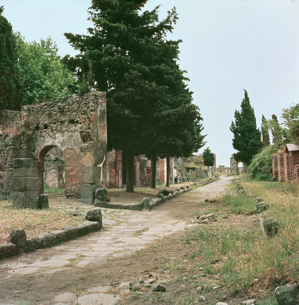 Der Gräberweg und das Herculaneum-Tor von Roman