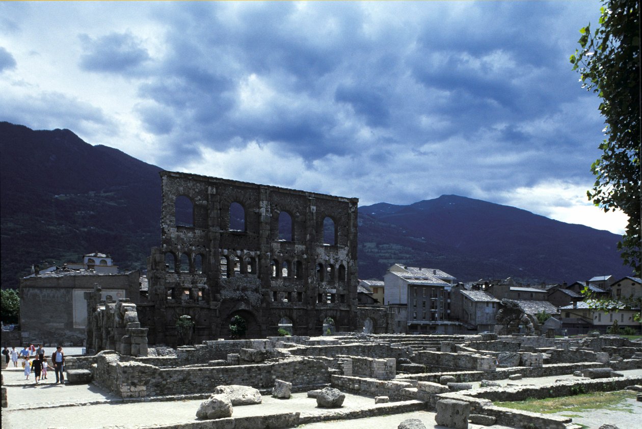 Römisches Theater von Aosta. von Roman Roman
