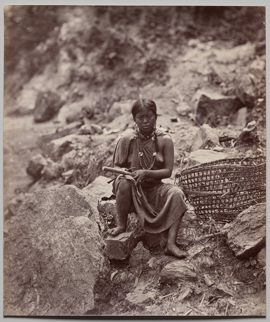 Lepcha-Frau (Nummer 1908) von Samuel Bourne