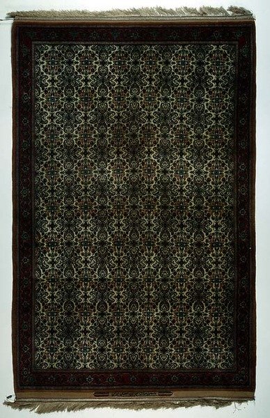 Isfahan-Teppich mit Inschriftkartusche von School Persian