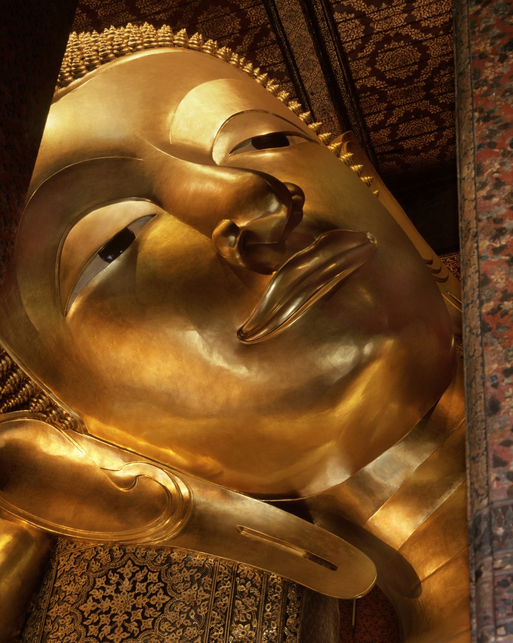 Detail des liegenden Buddha (Metall) von School Thai
