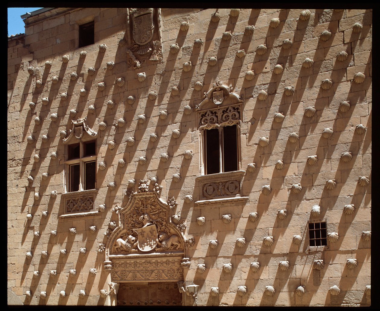 Ansicht der gotischen Fassade (1493-1517) von Spanish School