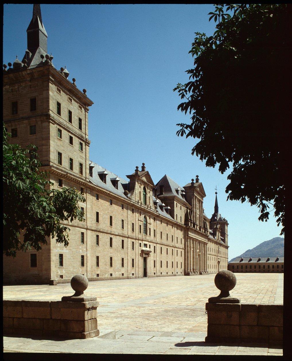 Ansicht der Hauptfassade des Königlichen Sitzes von Spanish School