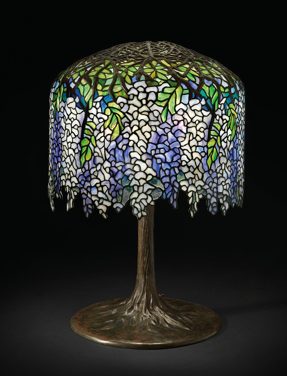 Wisteria Tischlampe, ca. 1910 von Studios Tiffany