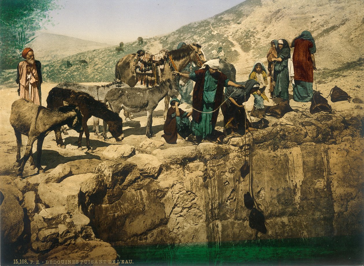 Beduinenfrauen beim Wasserholen, ca. 1880-1900 von Swiss Photographer