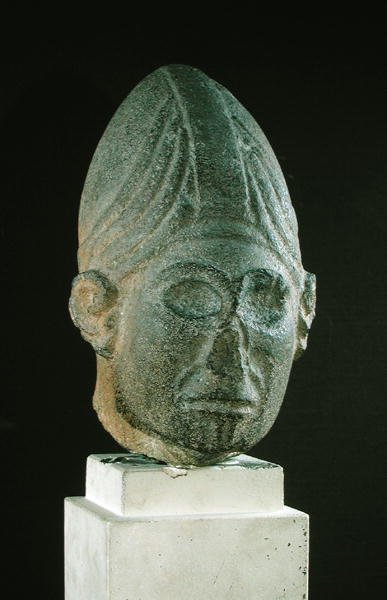 Kopf eines syrischen Gottes, aus Jabbil, Nordsyrien, ca. 1700-1600 v. Chr. (Basalt) von Syrian Syrian