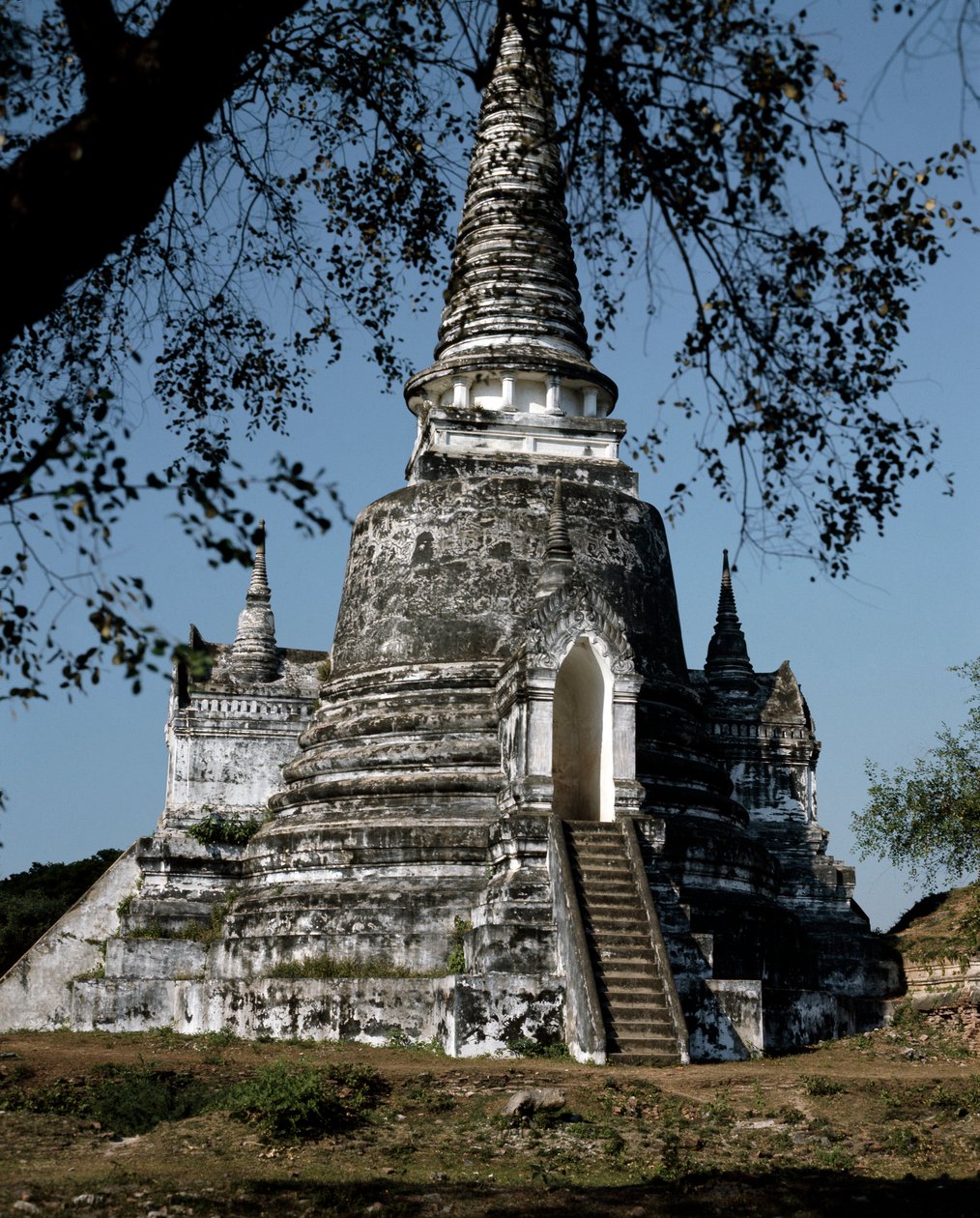 Eine Stupa des buddhistischen Tempels von Thai School