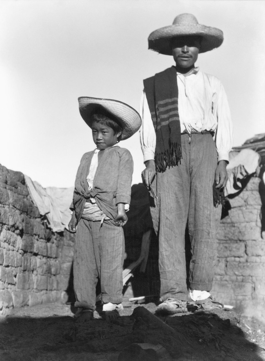 Campesino und Sohn, Bundesstaat Veracruz, Mexiko, 1927 von Tina Modotti