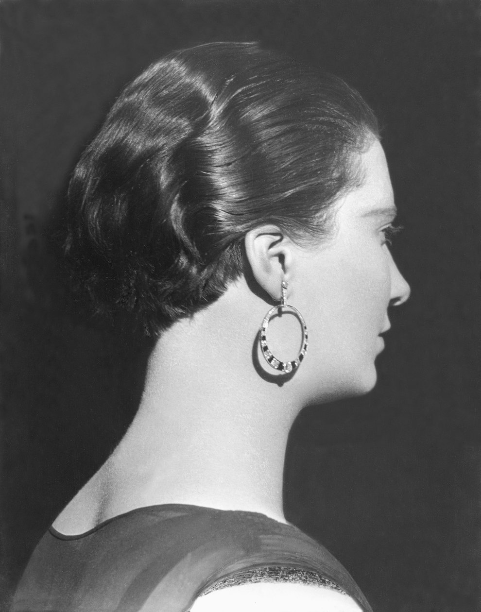 Frau mit Ohrring, Mexiko-Stadt, ca. 1928 von Tina Modotti