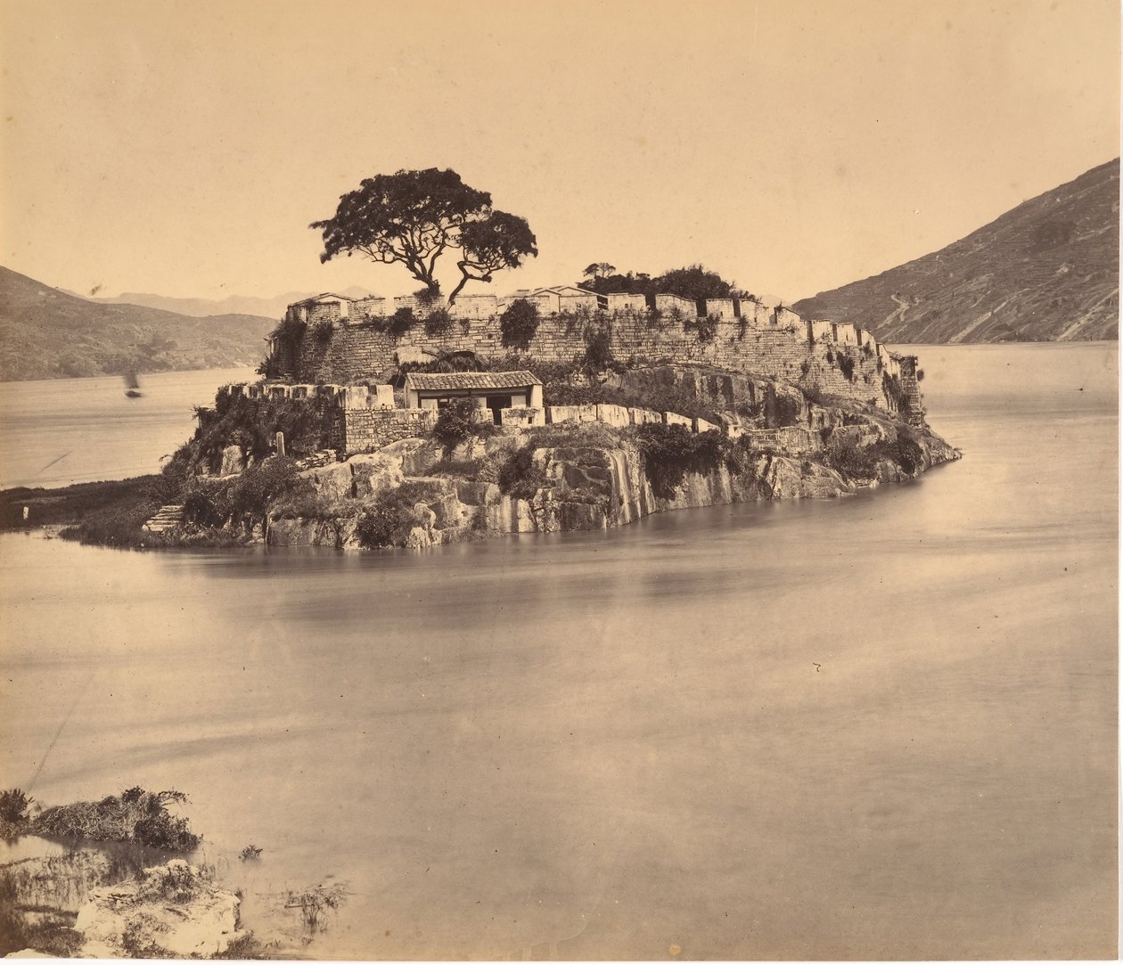 Ming Gam Pass River Min, ca. 1869 von Tung Hing.