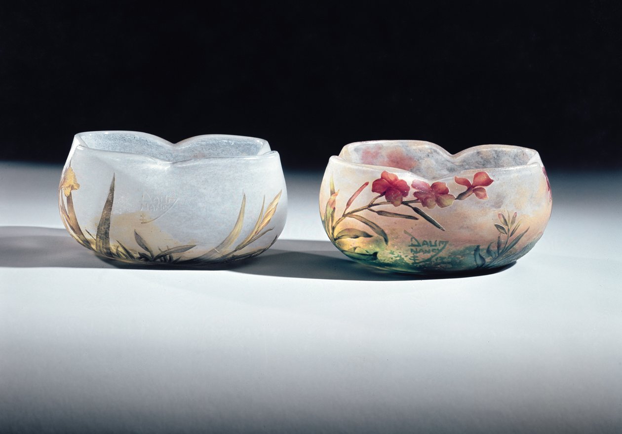 Zwei Schalen von Daum, Nancy, Frankreich, 1900-6 von Unbekannt Unbekannt