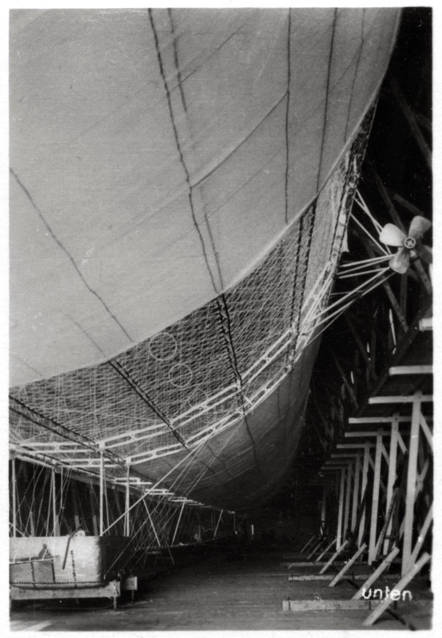 Luftschiff LZ1 Graf Zeppelin im Bau, 1899 1933 von Unbekannt