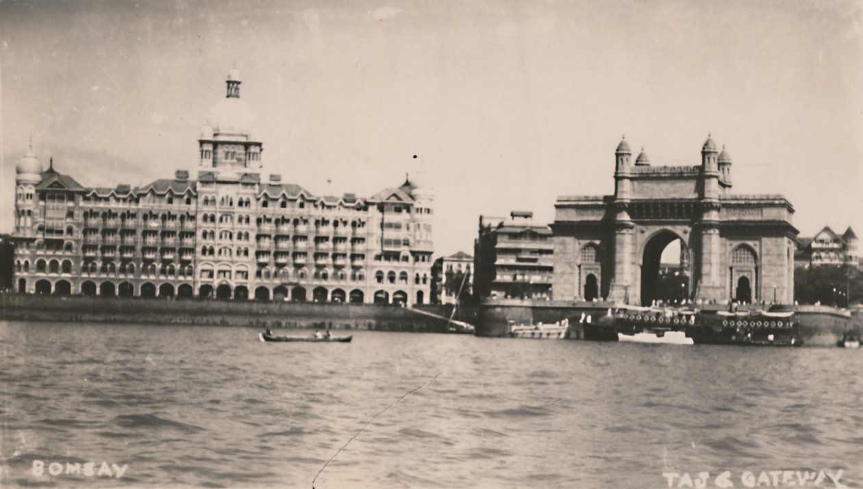 Bombay - Taj & Gateway, um 1930 von Unbekannt